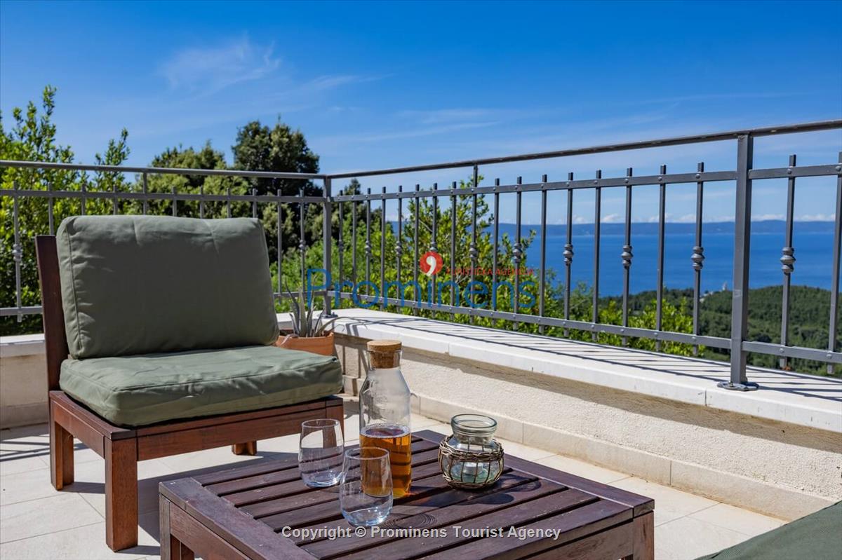 Ferienhaus Mely mit beheiztem Pool in Makarska - Panoramablick und Entspannung