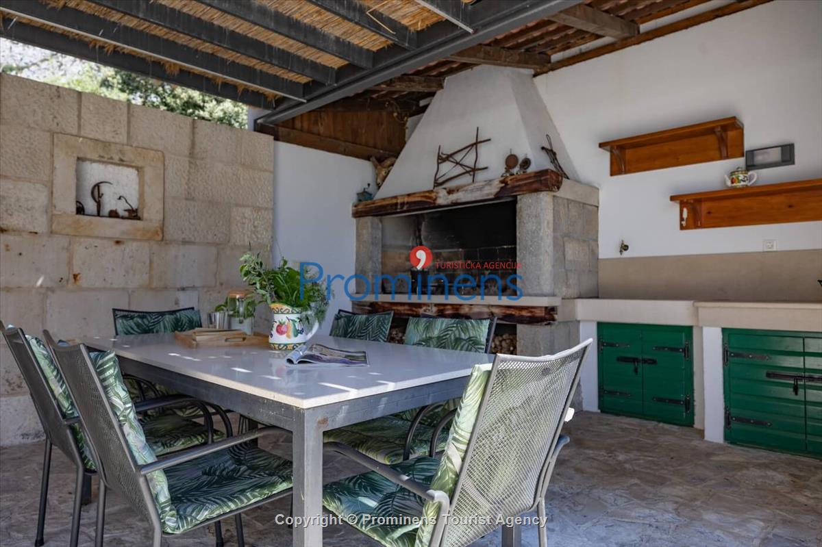 Ferienhaus Mely mit beheiztem Pool in Makarska - Panoramablick und Entspannung