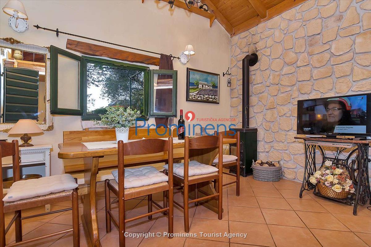 Ferienhaus Dora mit Whirlpool Makarska