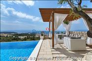 Bezaubernde Villa Mendula in Puharici mit beheiztem Infinity-Pool - Entspannter Urlaub oberhalb von Makarska, Kroatien