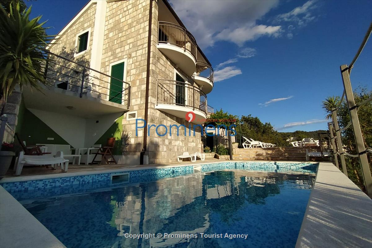 Charmantes Ferienhaus mit Pool und Meerblick in Tučepi - Kroatien an der Makarska Riviera 