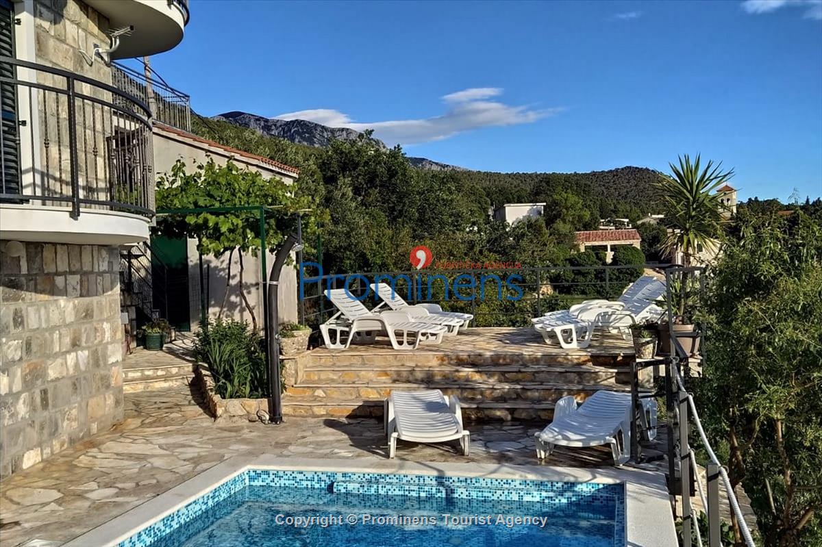 Charmantes Ferienhaus mit Pool und Meerblick in Tučepi - Kroatien an der Makarska Riviera 