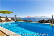 Charmantes Ferienhaus mit Pool und Meerblick in Tučepi - Kroatien an der Makarska Riviera 