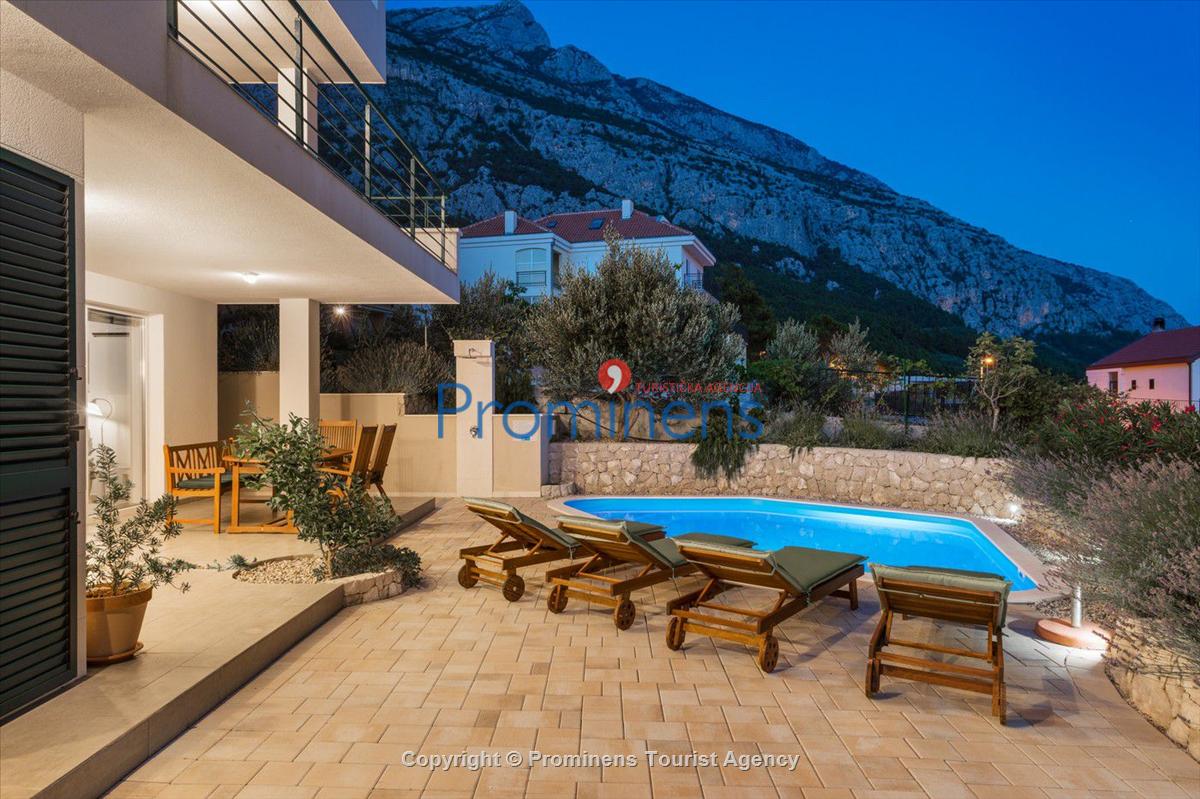 Ferienwohnung Sandra mit Beheiztem Privatpool und Whirlpool in Ruhiger Lage oberhalb von Makarska - Kroatien