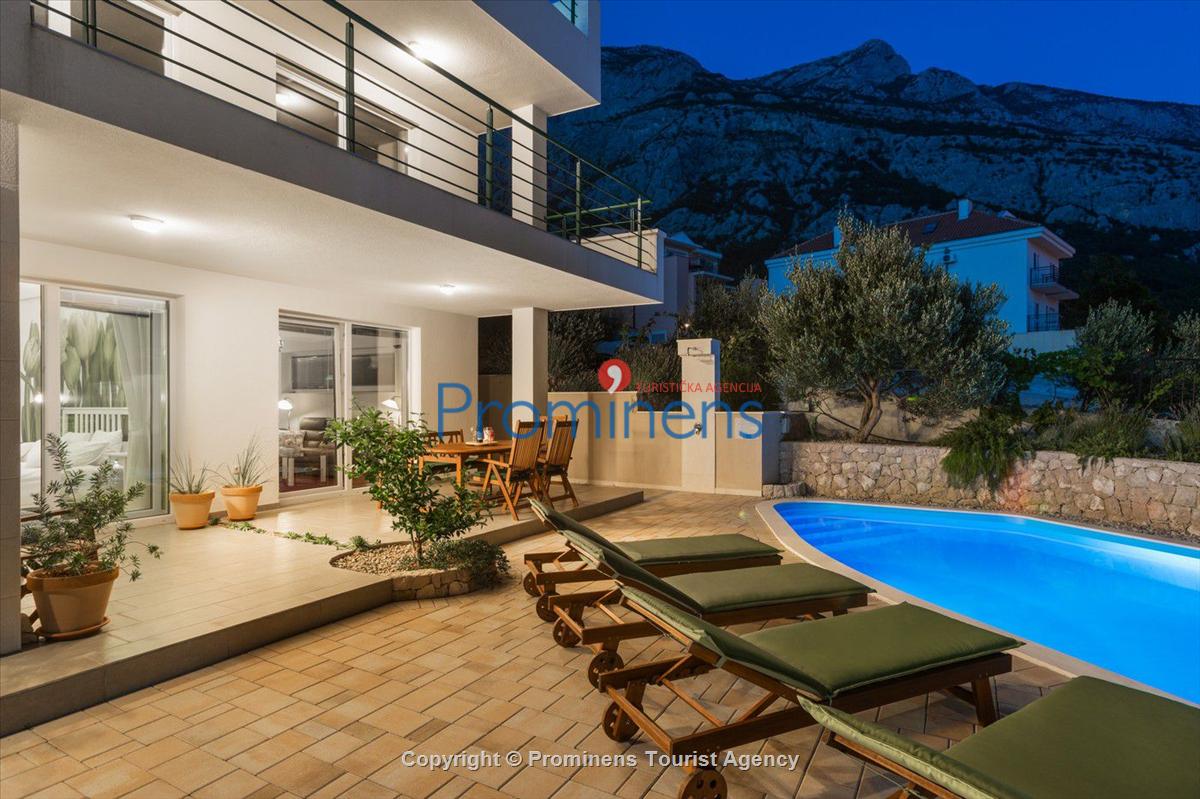 Ferienwohnung Sandra mit Beheiztem Privatpool und Whirlpool in Ruhiger Lage oberhalb von Makarska - Kroatien