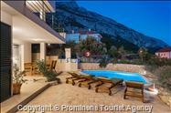 Apartman Sandra sa privatnim bazenom Makarska