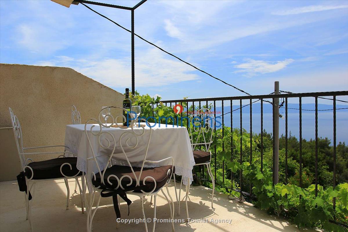 Ferienhaus Matija in Podgora mit Pool Perfekt fuer Familienurlaub oder Urlaub mit Hund in Kroatien bis 8 Personen