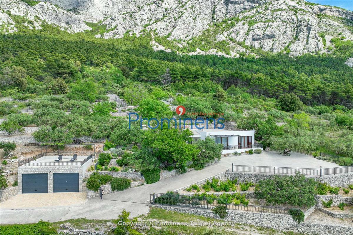 Alleinstehendes Ferienhaus Tome mit Meerblick oberhalb von Makarska