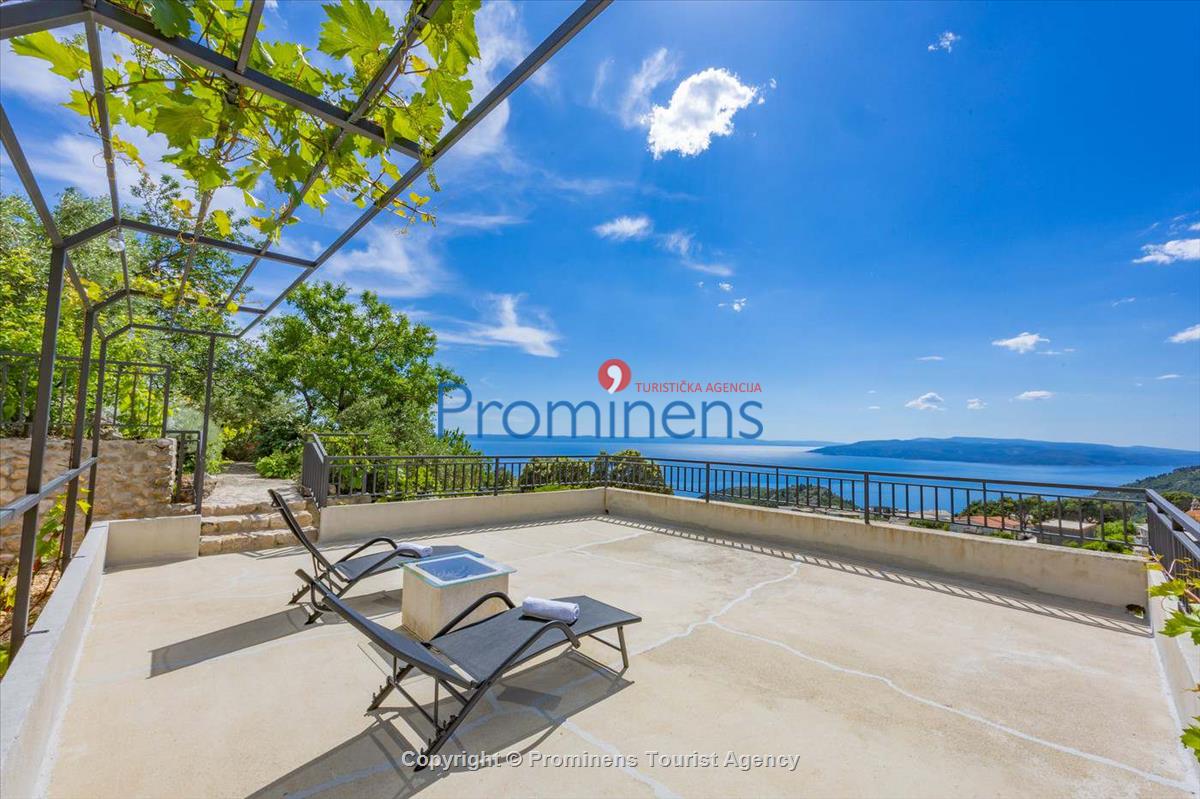 Alleinstehendes Ferienhaus Tome mit Meerblick oberhalb von Makarska