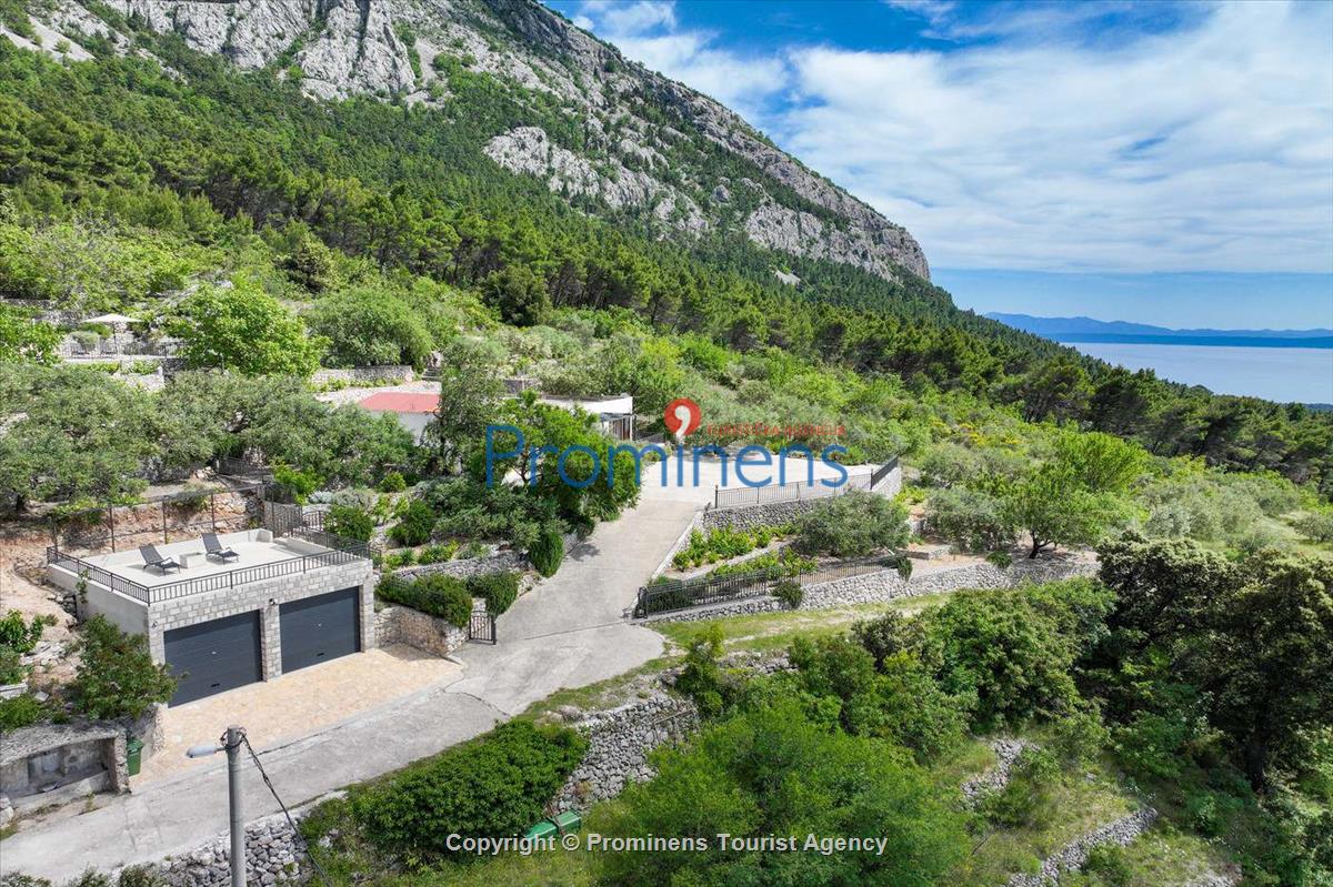 Alleinstehendes Ferienhaus Tome mit Meerblick oberhalb von Makarska