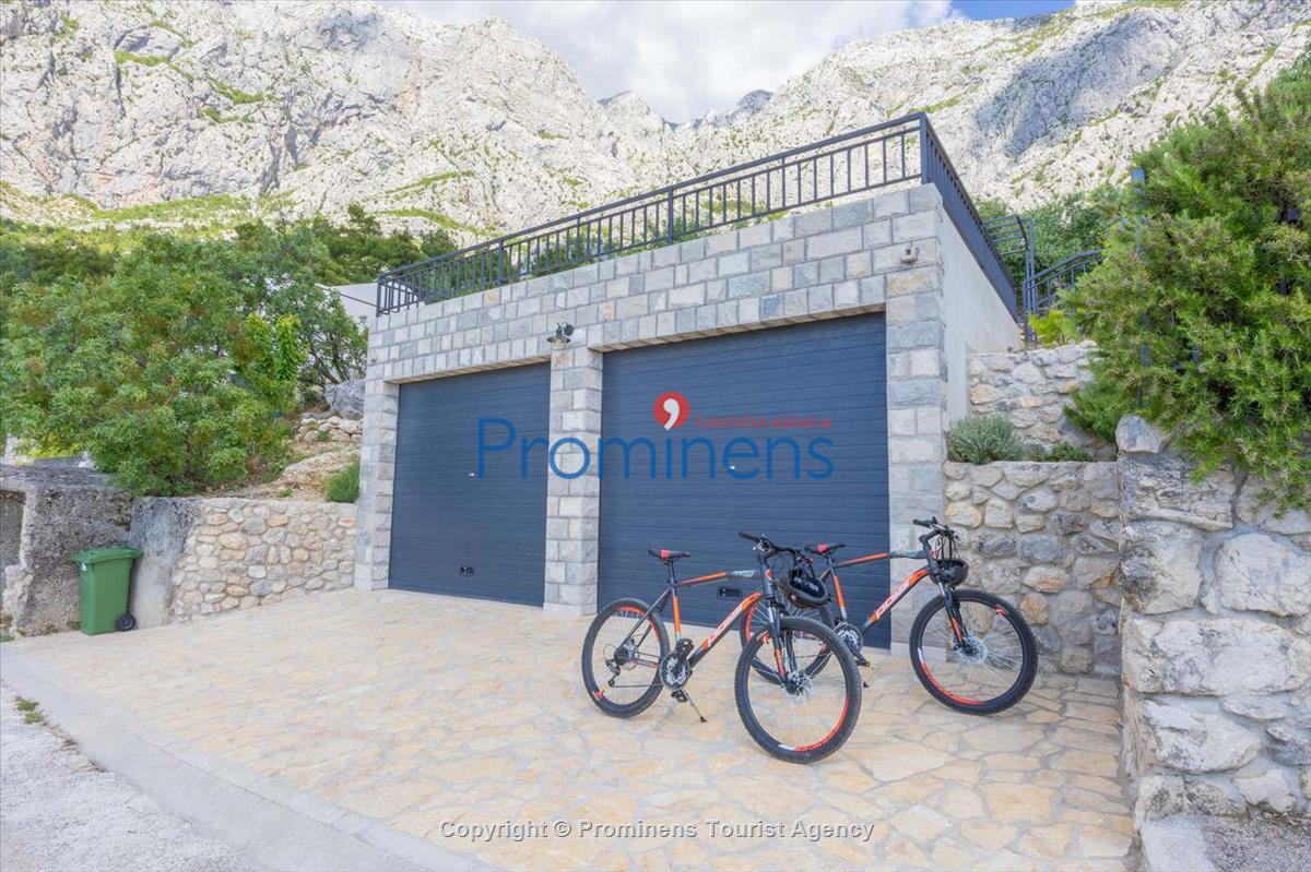 Alleinstehendes Ferienhaus Tome mit Meerblick oberhalb von Makarska