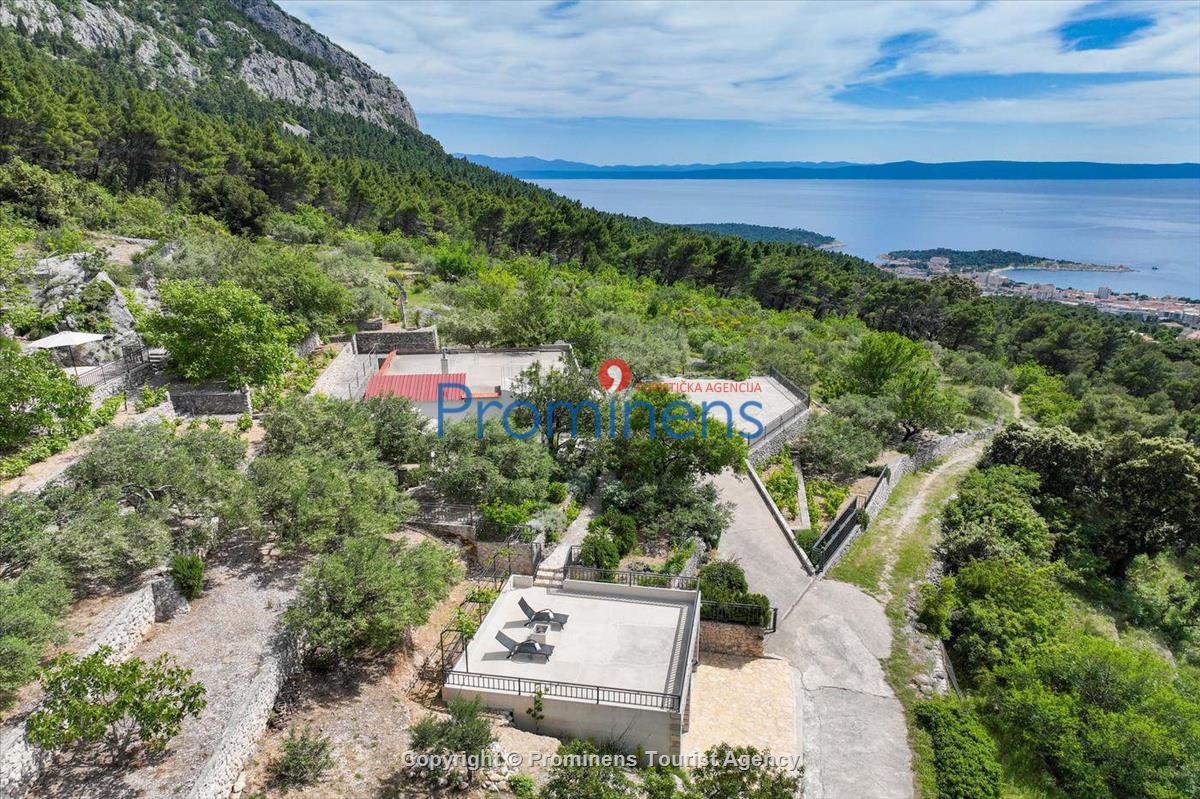 Alleinstehendes Ferienhaus Tome mit Meerblick oberhalb von Makarska