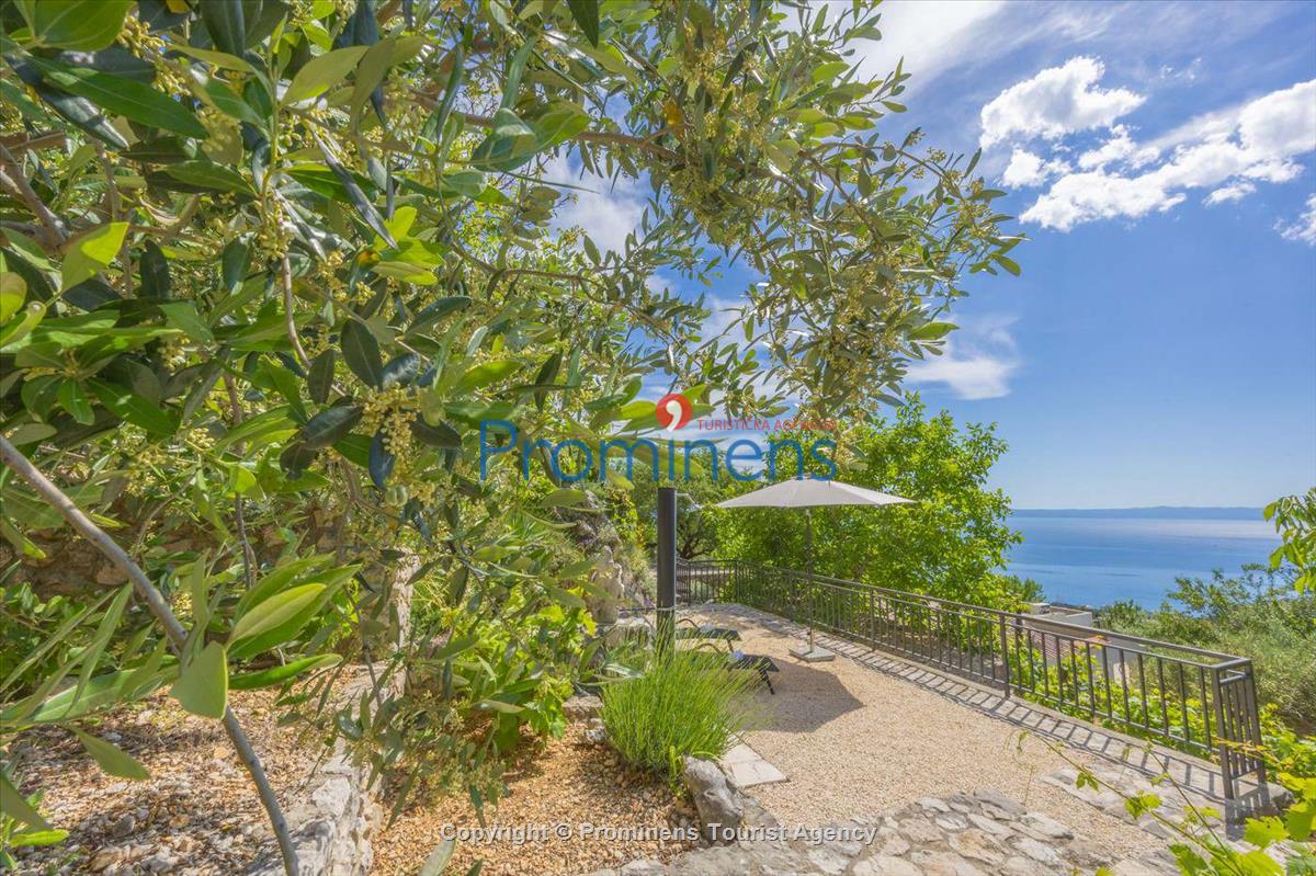 Alleinstehendes Ferienhaus Tome mit Meerblick oberhalb von Makarska