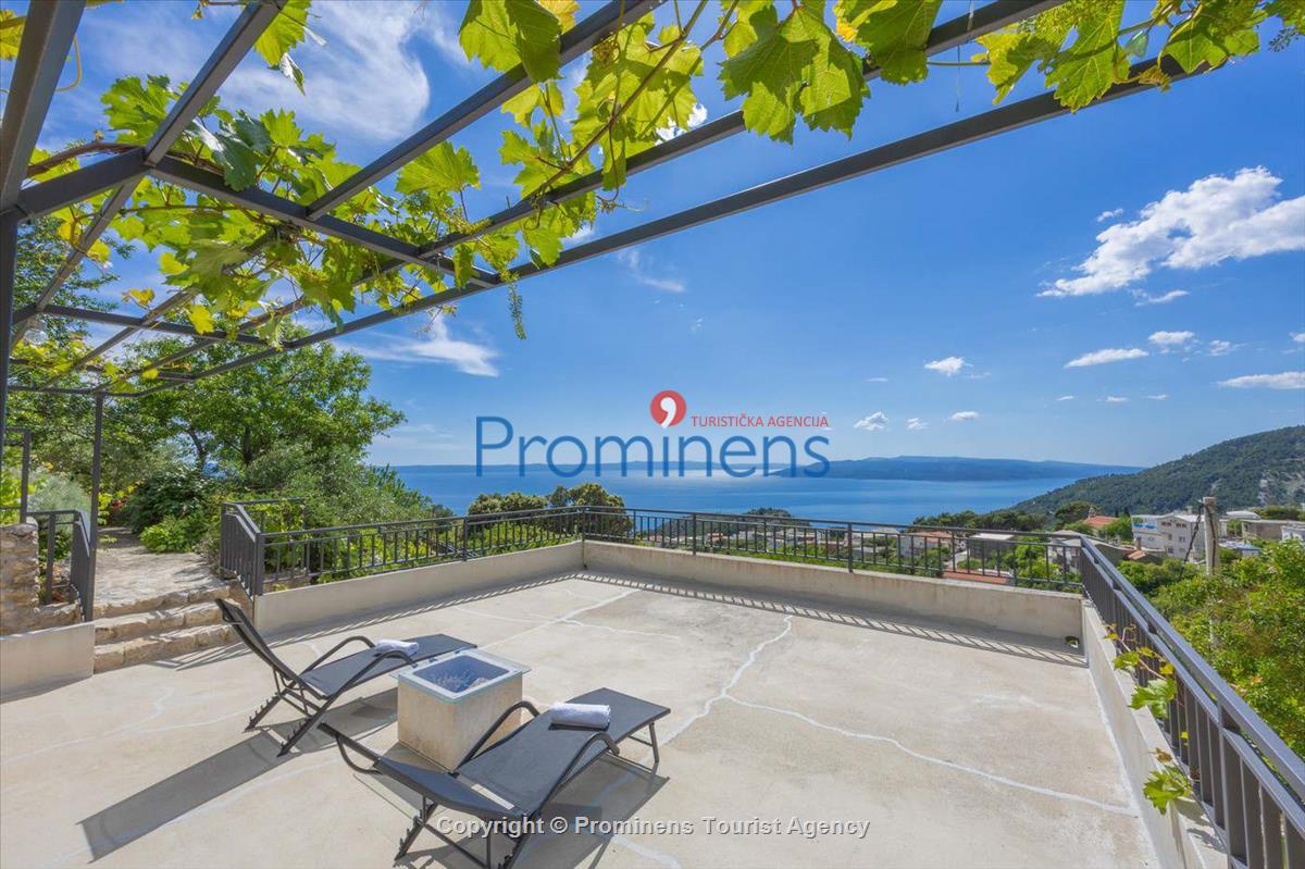Alleinstehendes Ferienhaus Tome mit Meerblick oberhalb von Makarska