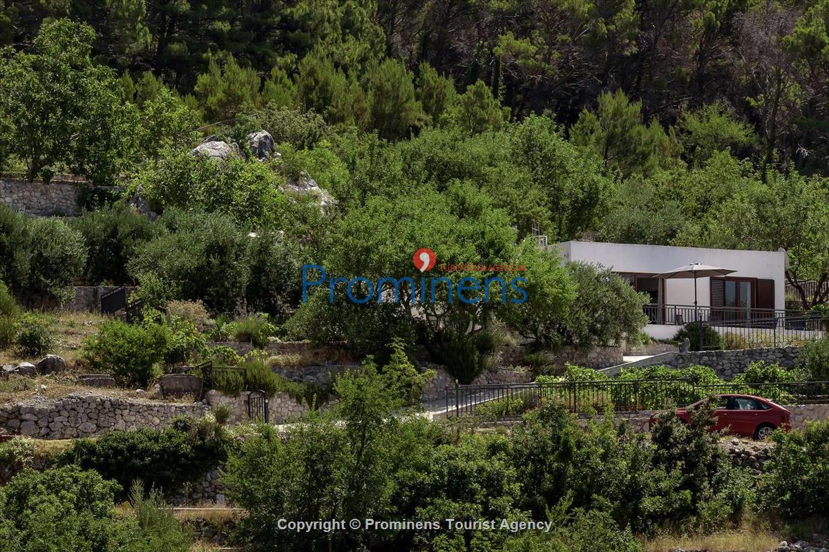 Alleinstehendes Ferienhaus Tome mit Meerblick oberhalb von Makarska