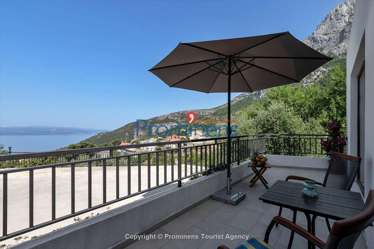 Alleinstehendes Ferienhaus Tome mit Meerblick oberhalb von Makarska