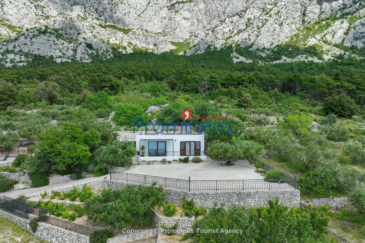 Alleinstehendes Ferienhaus Tome mit Meerblick oberhalb von Makarska