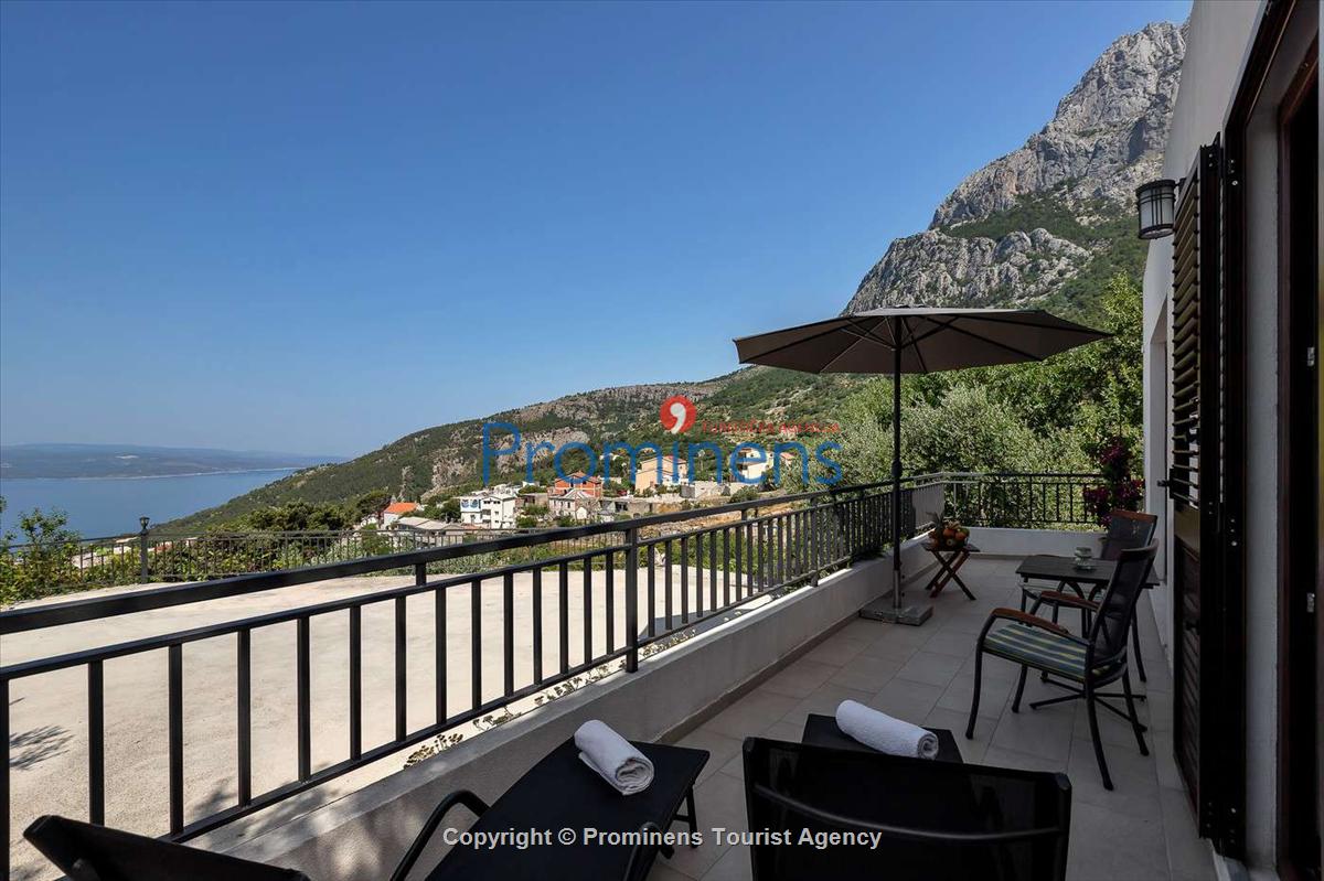 Alleinstehendes Ferienhaus Tome mit Meerblick oberhalb von Makarska