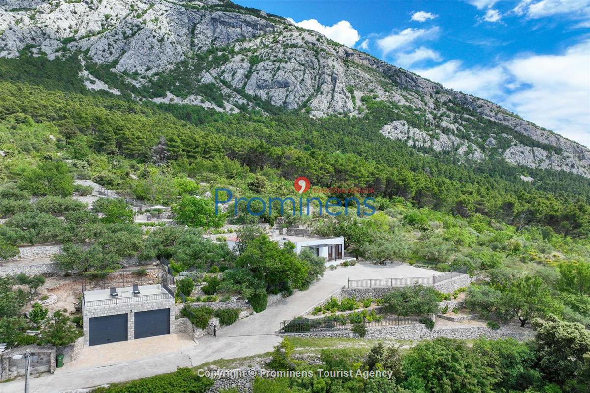 Alleinstehendes Ferienhaus Tome mit Meerblick oberhalb von Makarska