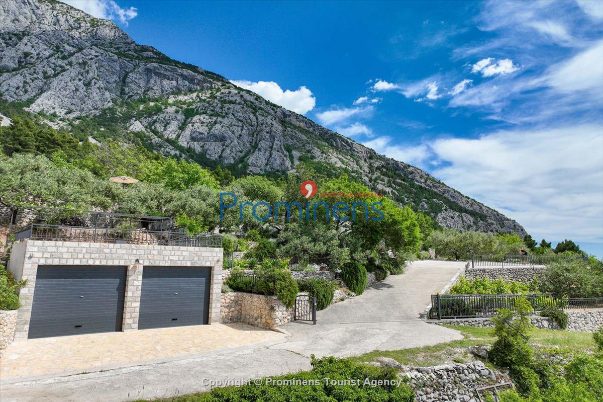 Alleinstehendes Ferienhaus Tome mit Meerblick oberhalb von Makarska