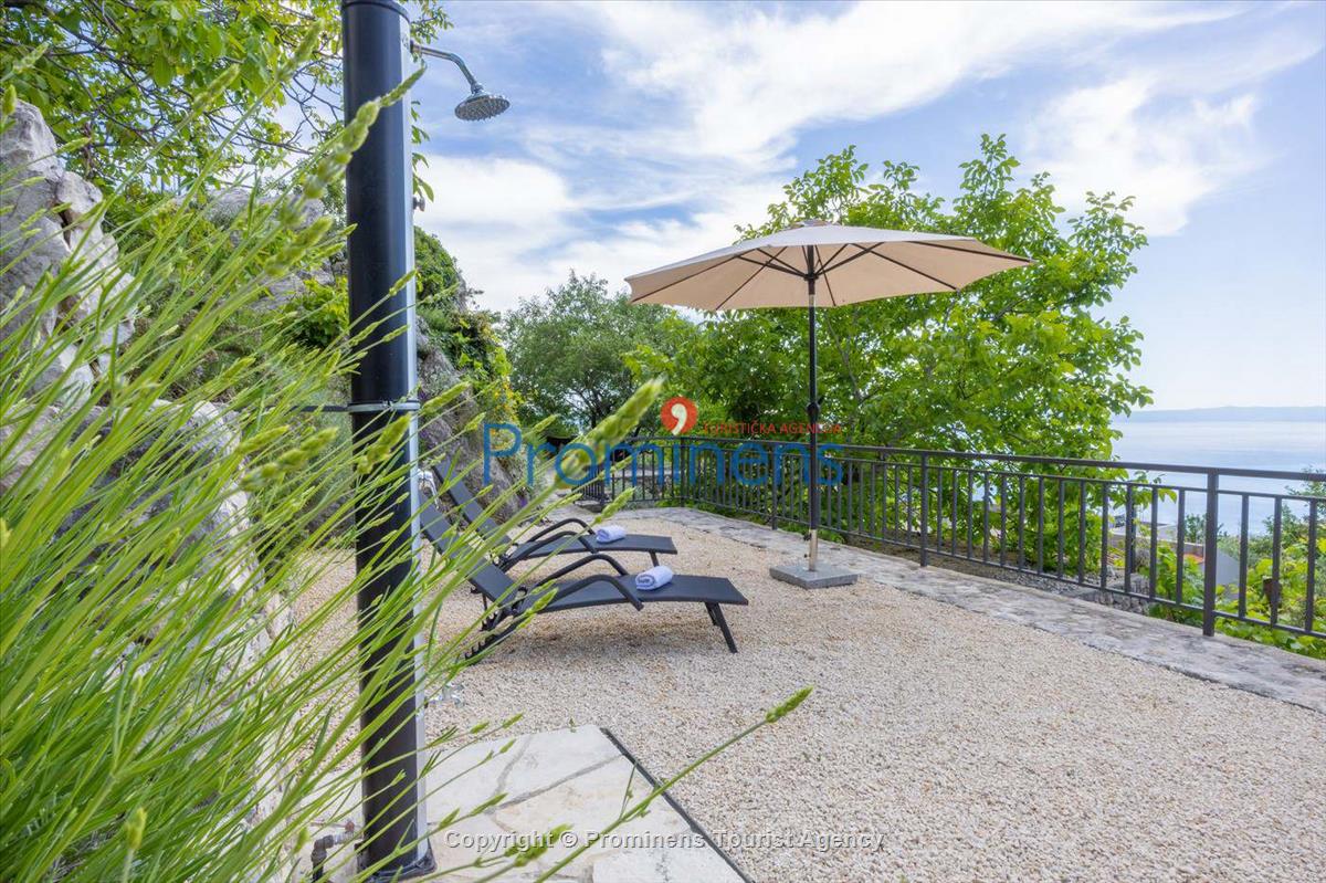Alleinstehendes Ferienhaus Tome mit Meerblick oberhalb von Makarska