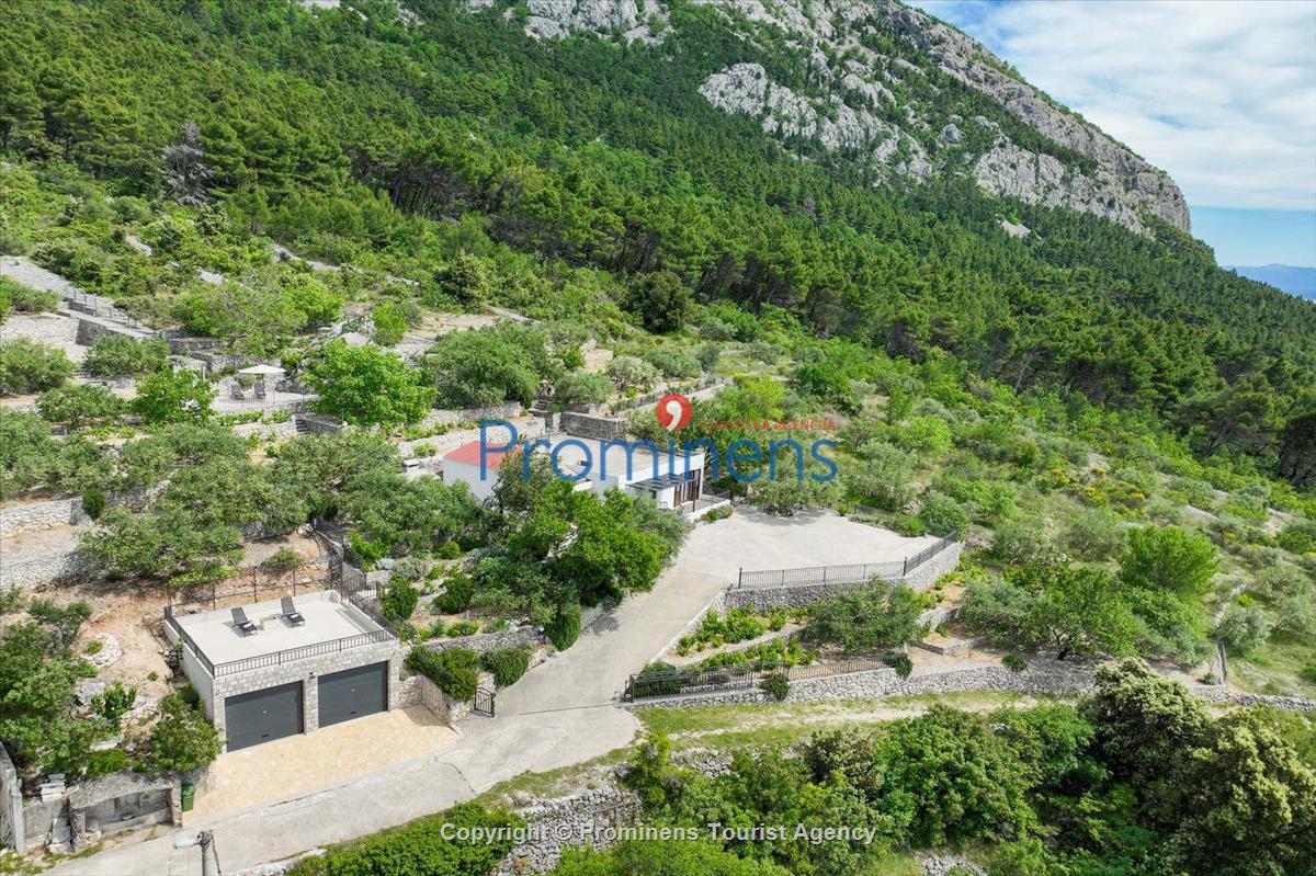 Alleinstehendes Ferienhaus Tome mit Meerblick oberhalb von Makarska