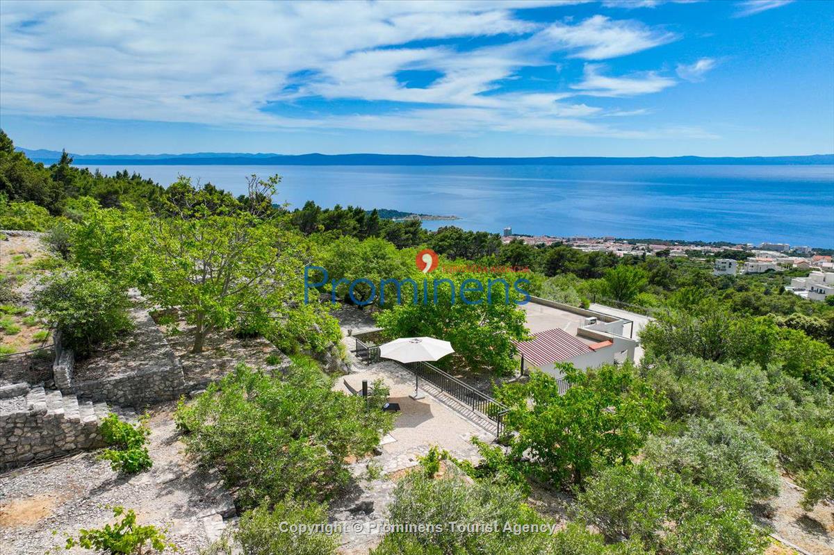 Alleinstehendes Ferienhaus Tome mit Meerblick oberhalb von Makarska