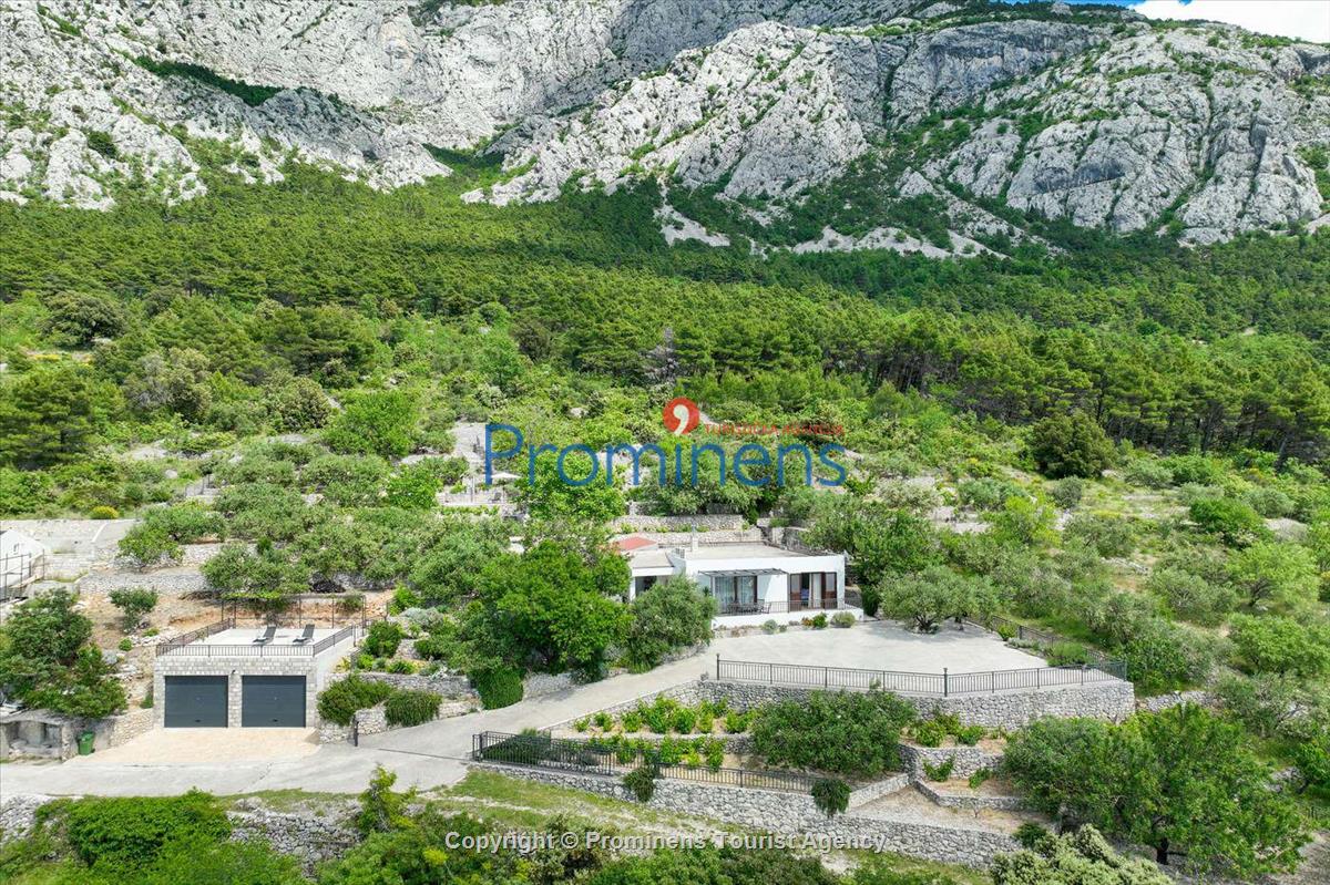 Alleinstehendes Ferienhaus Tome mit Meerblick oberhalb von Makarska