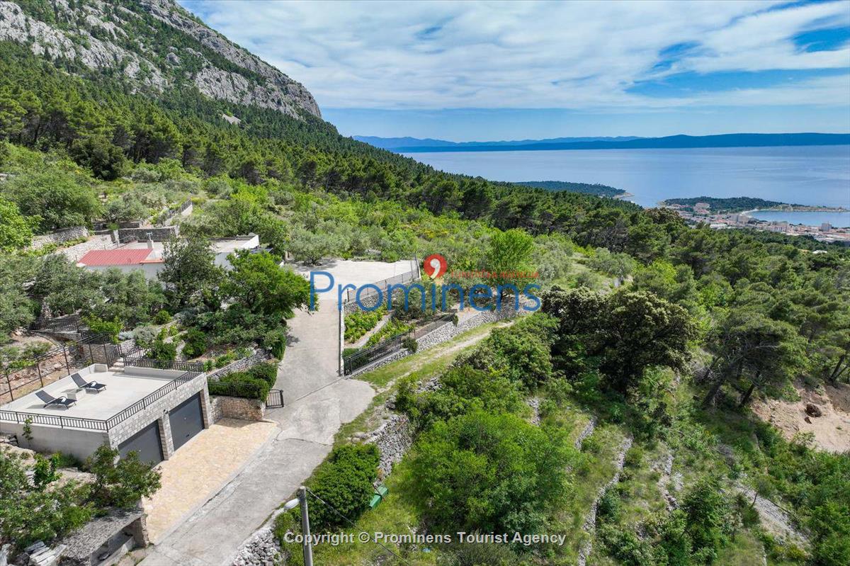 Alleinstehendes Ferienhaus Tome mit Meerblick oberhalb von Makarska