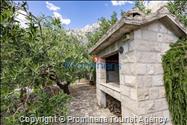 Alleinstehendes Ferienhaus Tome mit Meerblick oberhalb von Makarska