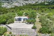 Alleinstehendes Ferienhaus Tome mit Meerblick oberhalb von Makarska