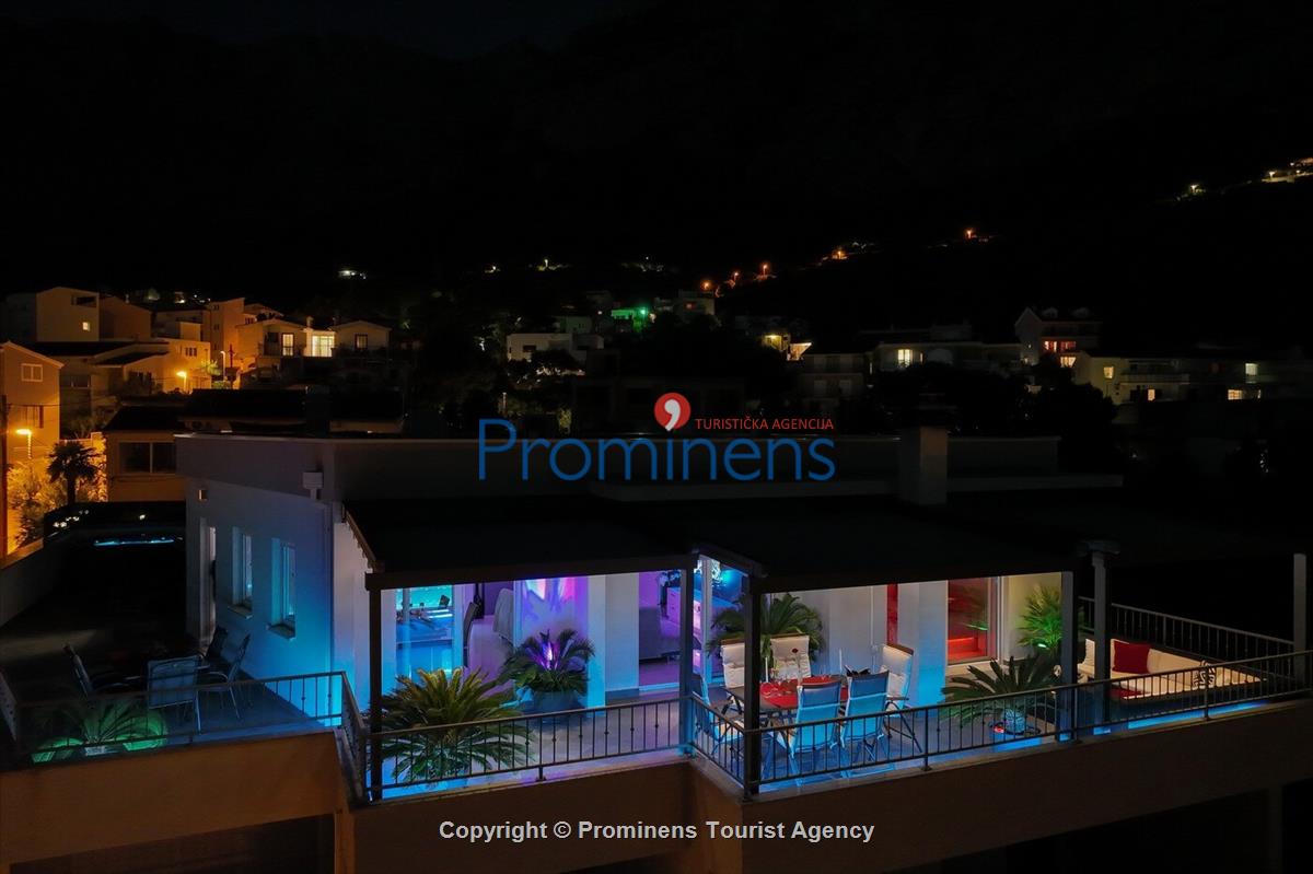 Atemberaubende Penthousewohnung mit Terrasse- Whirlpool und Meerblick in Makarska - 3 Schlafzimmer-2 Badezimmer