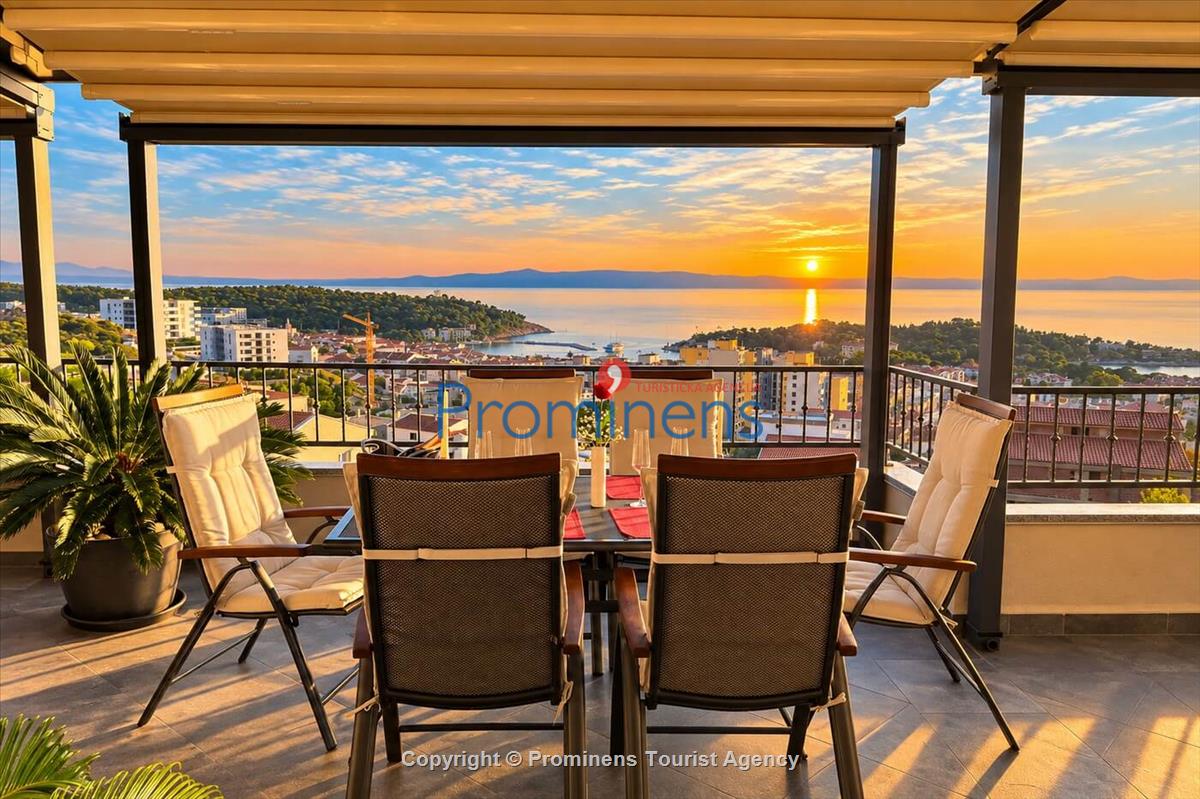 Penthouse apartman s whirlpoolom i pogledom na more, Makarska – 6 gostiju, 3 spavaće sobe