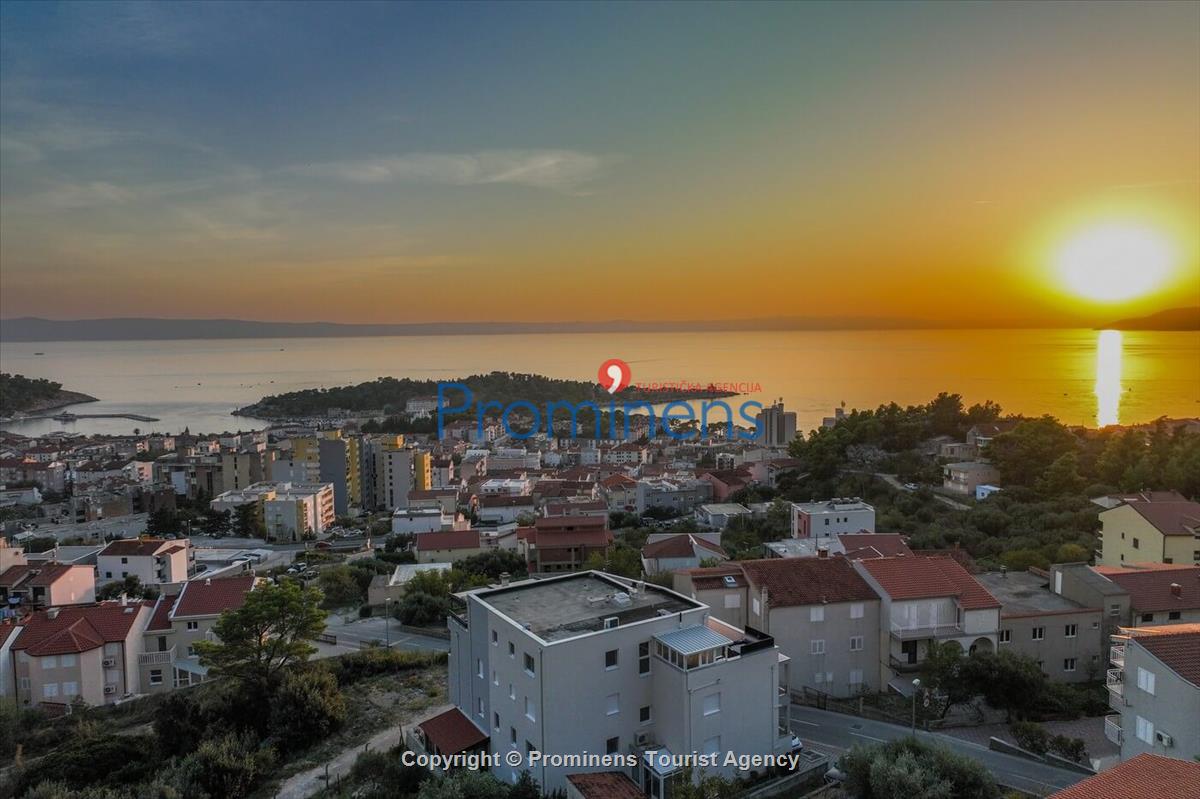 Atemberaubende Penthousewohnung mit Terrasse- Whirlpool und Meerblick in Makarska - 3 Schlafzimmer-2 Badezimmer