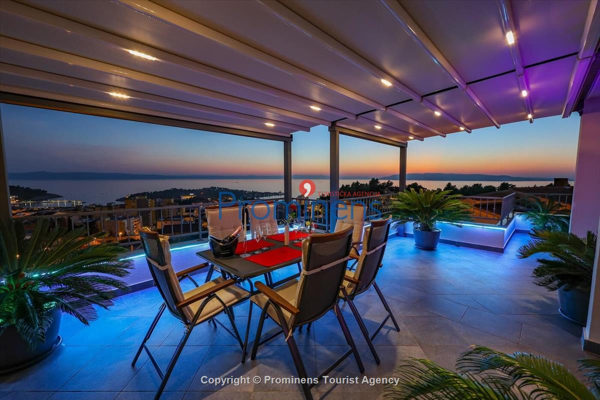 Atemberaubende Penthousewohnung mit Terrasse- Whirlpool und Meerblick in Makarska - 3 Schlafzimmer-2 Badezimmer