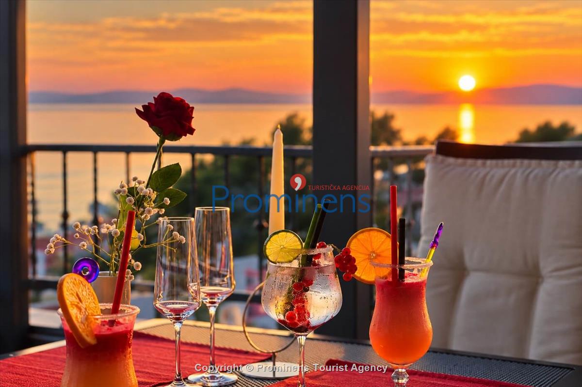 Penthouse apartman s whirlpoolom i pogledom na more, Makarska – 6 gostiju, 3 spavaće sobe