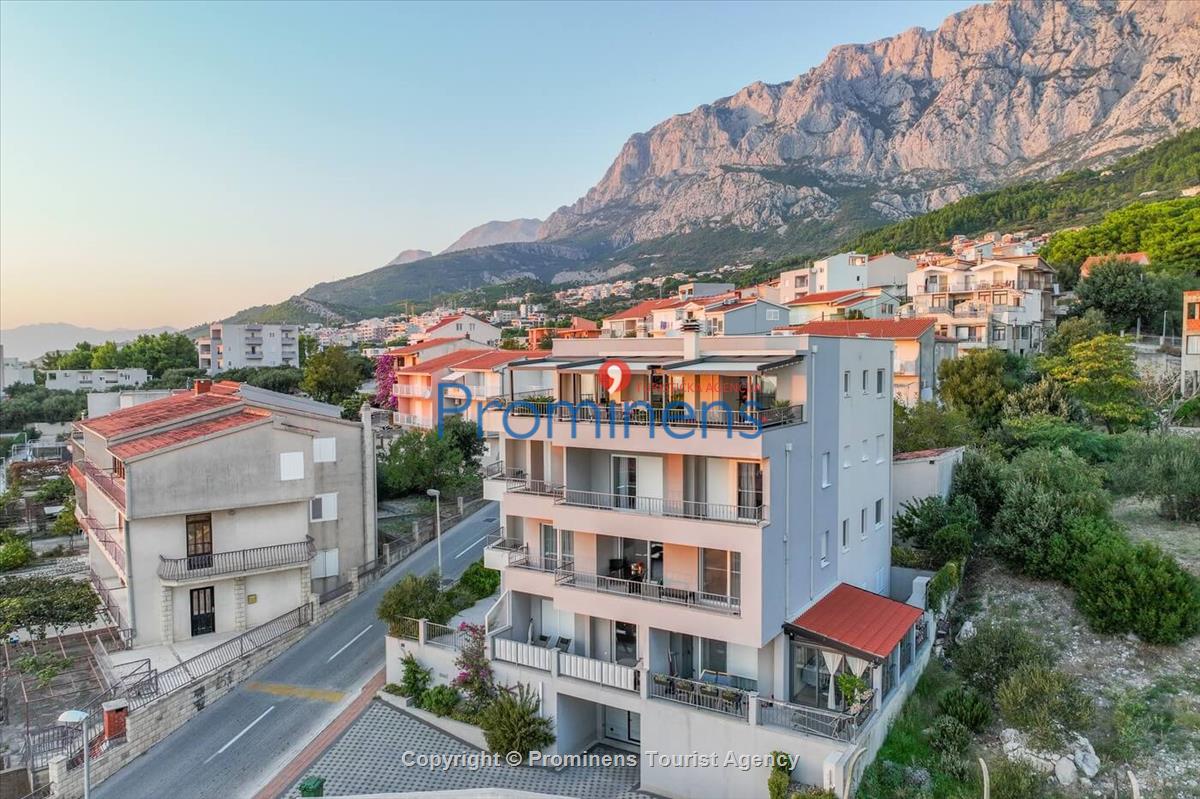 Atemberaubende Penthousewohnung mit Terrasse- Whirlpool und Meerblick in Makarska - 3 Schlafzimmer-2 Badezimmer