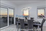 Atemberaubende Penthousewohnung mit Terrasse- Whirlpool und Meerblick in Makarska - 3 Schlafzimmer-2 Badezimmer