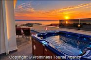 Penthouse apartman s whirlpoolom i pogledom na more, Makarska – 6 gostiju, 3 spavaće sobe