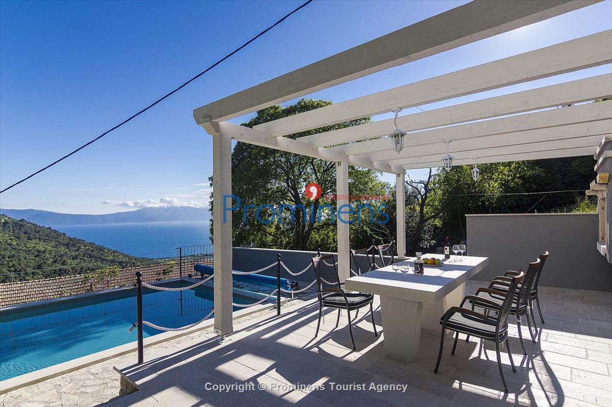 Ferienhaus Kostela mit Pool Zaostrog Makarska Riviera