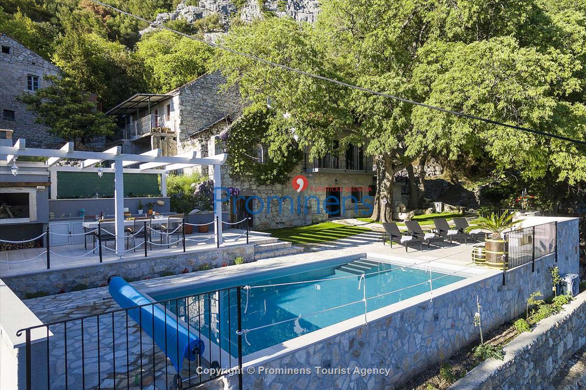 Ferienhaus Kostela mit Pool Zaostrog Makarska Riviera