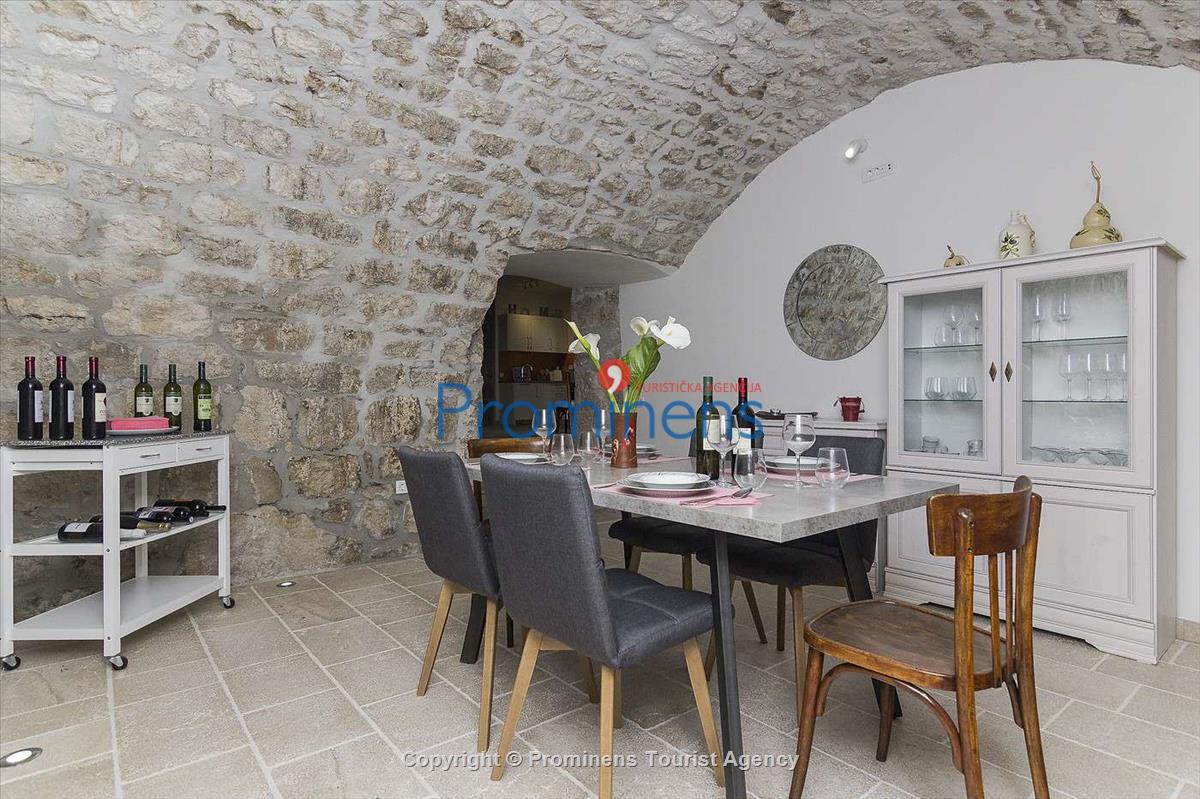 Ferienhaus Kostela mit Pool Zaostrog Makarska Riviera