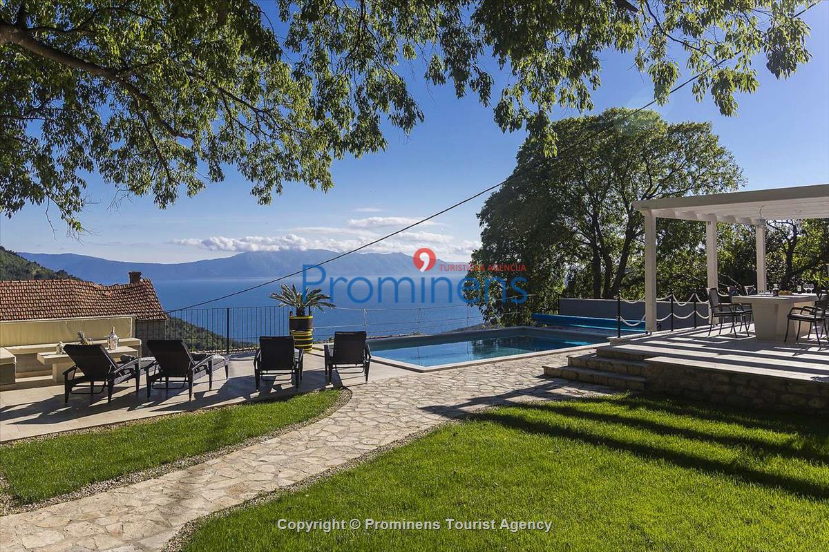 Ferienhaus Kostela mit Pool Zaostrog Makarska Riviera