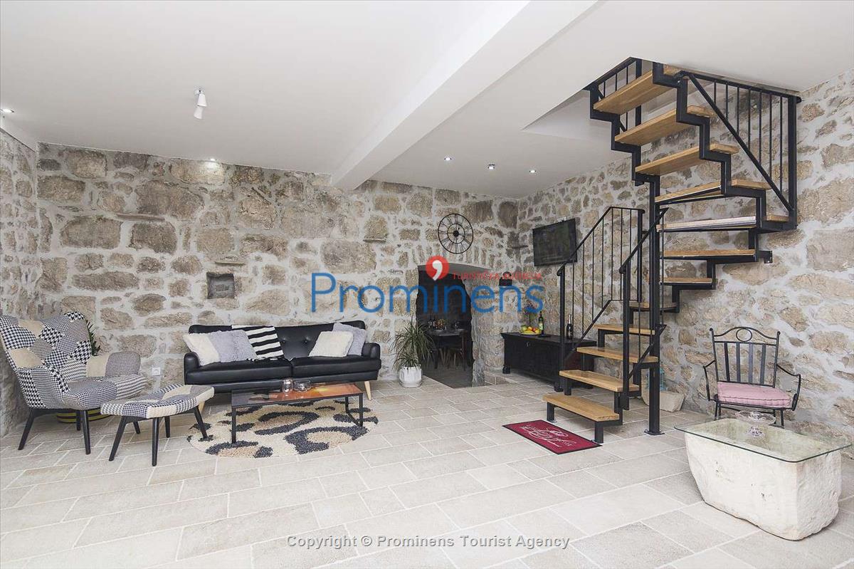 Ferienhaus Kostela mit Pool Zaostrog Makarska Riviera