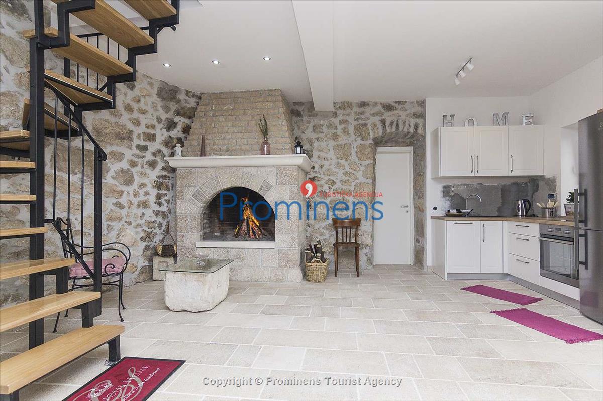 Ferienhaus Kostela mit Pool Zaostrog Makarska Riviera