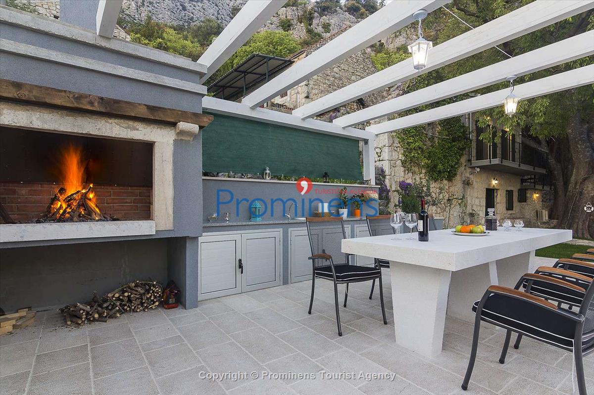 Ferienhaus Kostela mit Pool Zaostrog Makarska Riviera