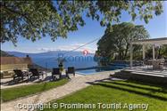 Ferienhaus Kostela mit Pool Zaostrog Makarska Riviera