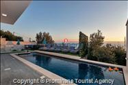 Villa Nera with Pool in Makarska 