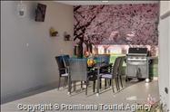 Villa Nera mit Pool in Makarska ruhige Lage drei Schlafzimmer Meerblick, Familienurlaub 