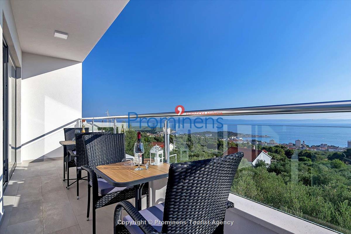 Villa Anja with Heated Pool and Sea Views in Makarska